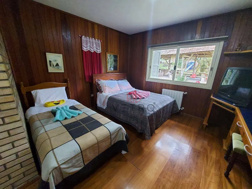 Casa, 6 quartos, 330 m² - Foto 4