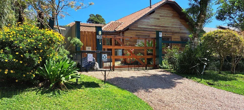 Casa, 3 quartos, 142 m² - Foto 1