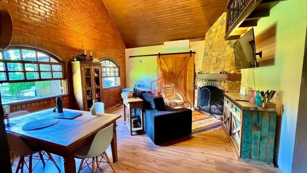 Casa, 4 quartos, 230 m² - Foto 2