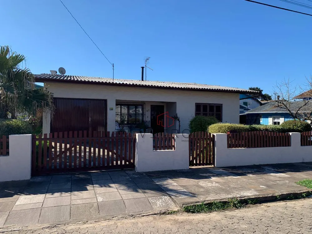 Casa, 3 quartos, 204 m² - Foto 1