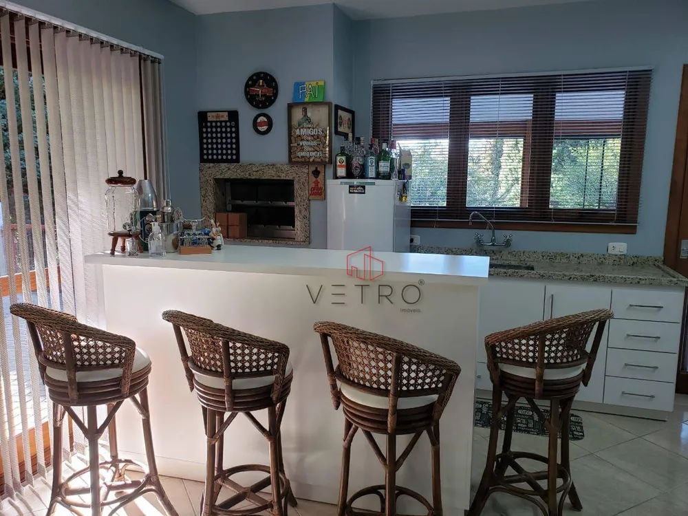 Casa, 4 quartos, 290 m² - Foto 1