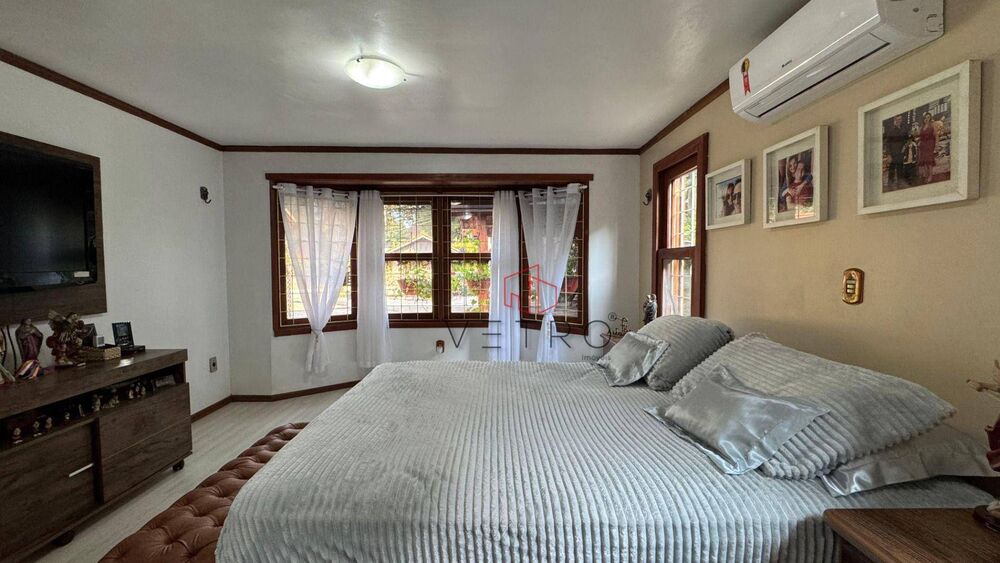 Casa, 5 quartos, 300 m² - Foto 19