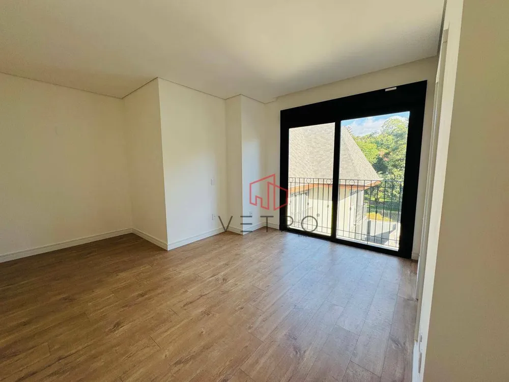 Apartamento, 3 quartos, 210 m² - Foto 1