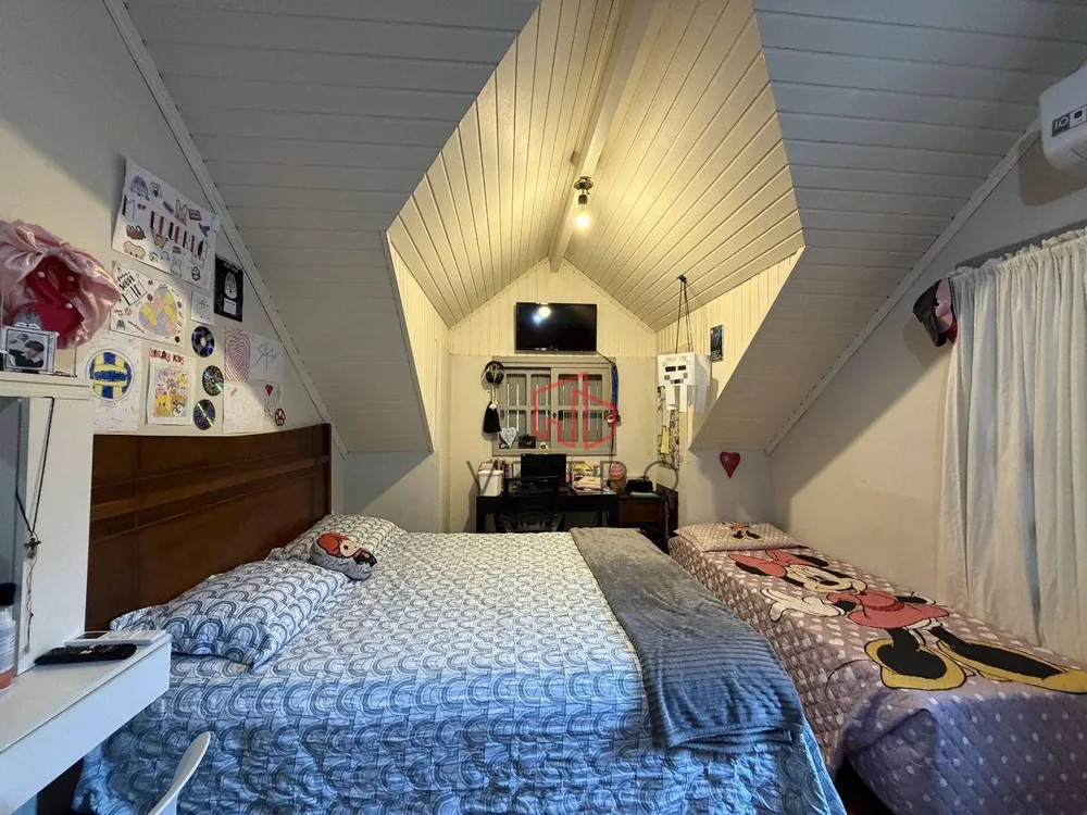 Casa, 4 quartos, 253 m² - Foto 9