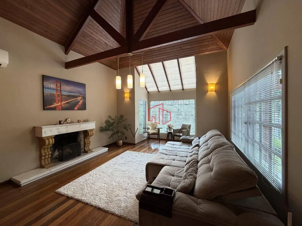Casa, 4 quartos, 253 m² - Foto 2