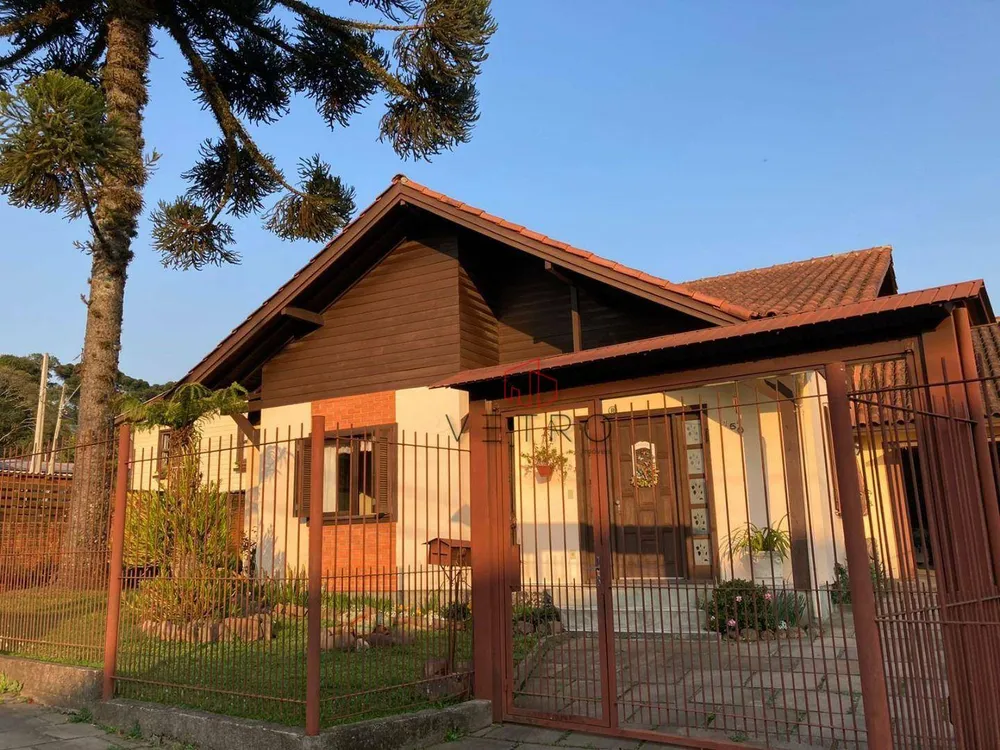 Casa, 5 quartos, 134 m² - Foto 1
