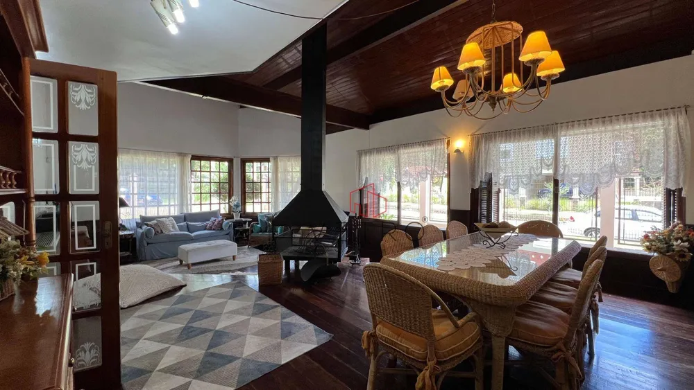 Casa, 3 quartos, 314 m² - Foto 1