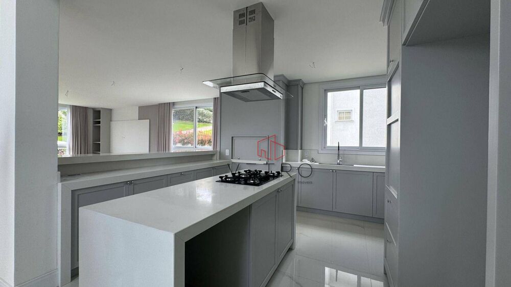 Casa de Condomínio à venda com 6 quartos, 397m² - Foto 4