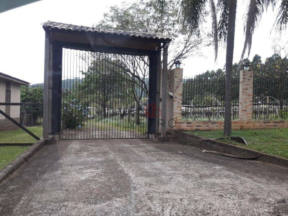 Sítio à venda com 5 quartos, 300m² - Foto 2