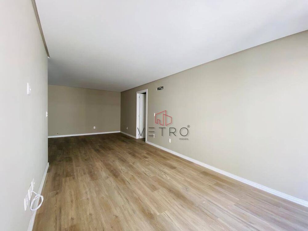 Apartamento à venda com 2 quartos, 77m² - Foto 3