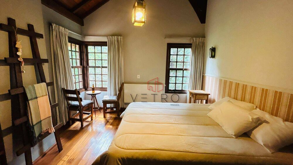 Casa, 3 quartos, 205 m² - Foto 3