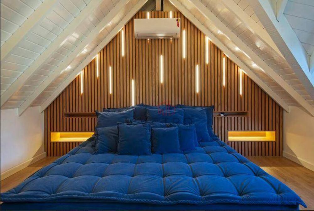 Casa de Condomínio à venda com 5 quartos, 180m² - Foto 2