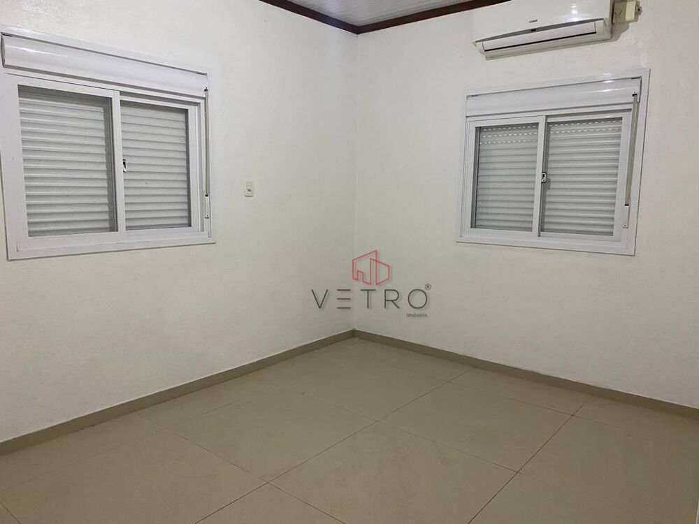 Casa à venda com 4 quartos, 180m² - Foto 4