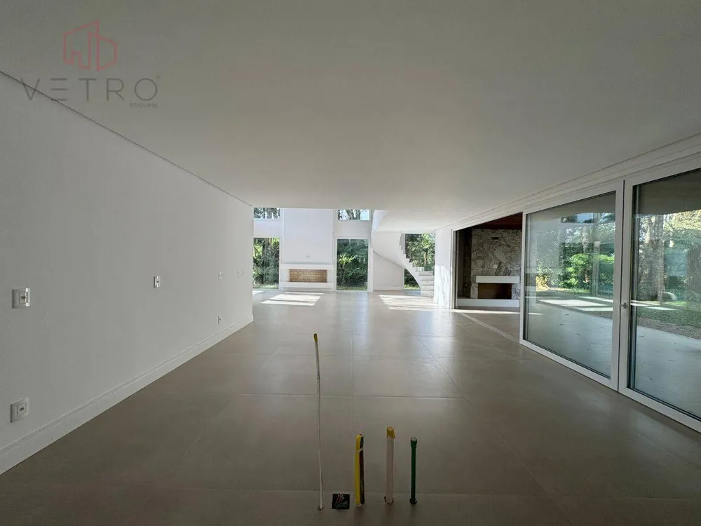 Casa, 3 quartos, 355 m² - Foto 1