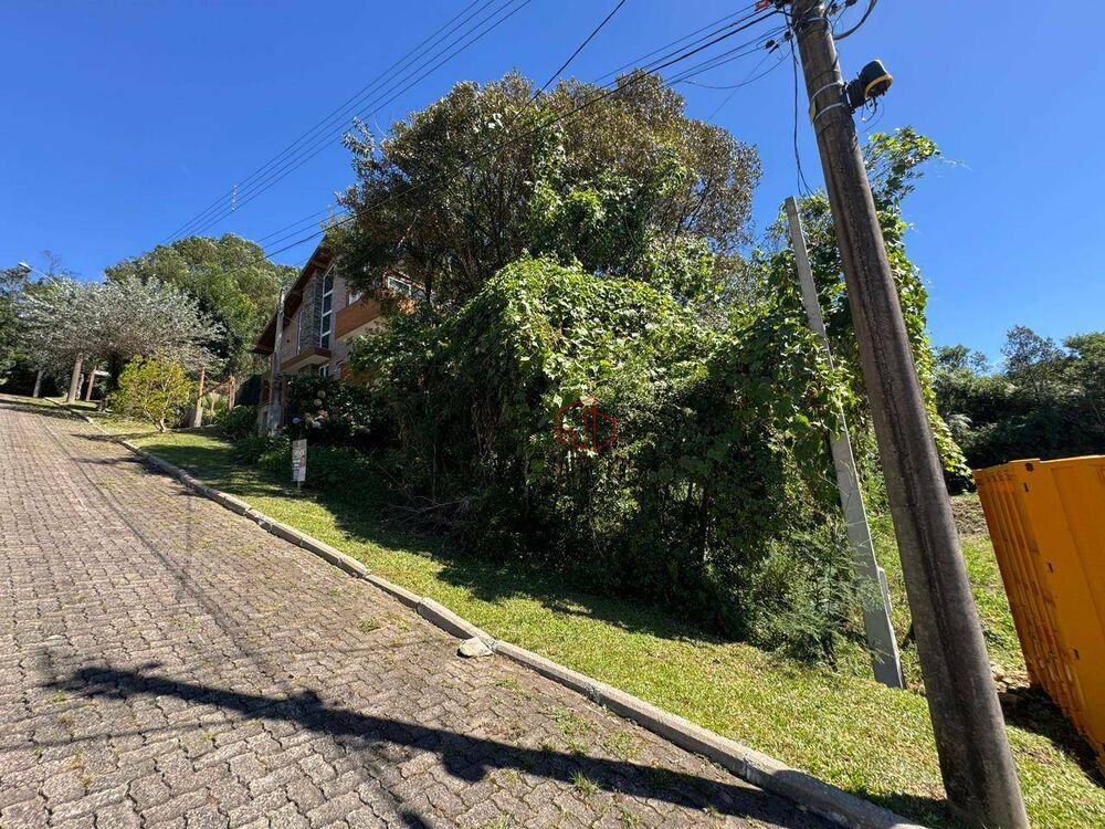Loteamento e Condomínio, 600 m² - Foto 1