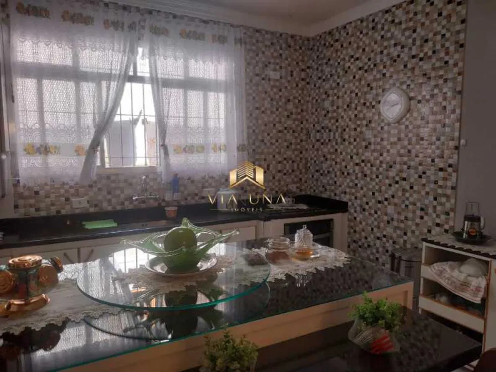 Casa, 5 quartos, 240 m² - Foto 4