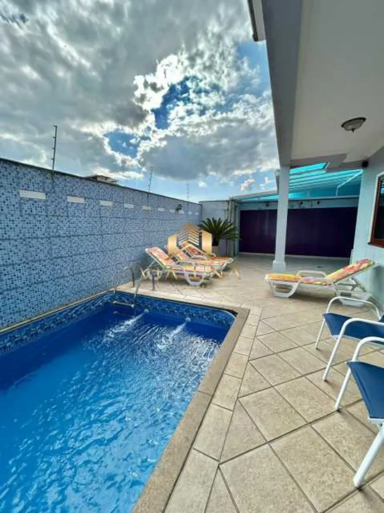 Casa, 4 quartos, 246 m² - Foto 2