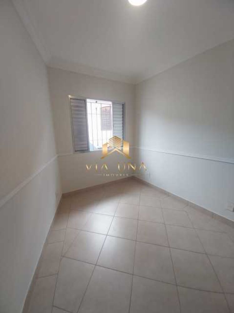 Casa à venda com 3 quartos, 144m² - Foto 1