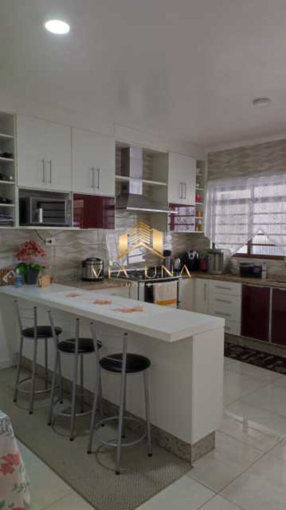 Casa, 5 quartos, 190 m² - Foto 1