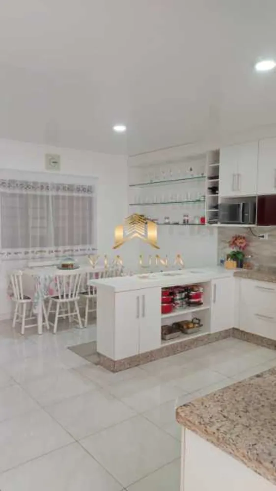 Casa, 5 quartos, 190 m² - Foto 2
