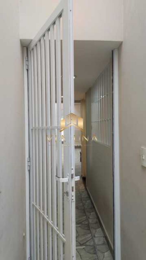 Casa à venda com 2 quartos, 150m² - Foto 2