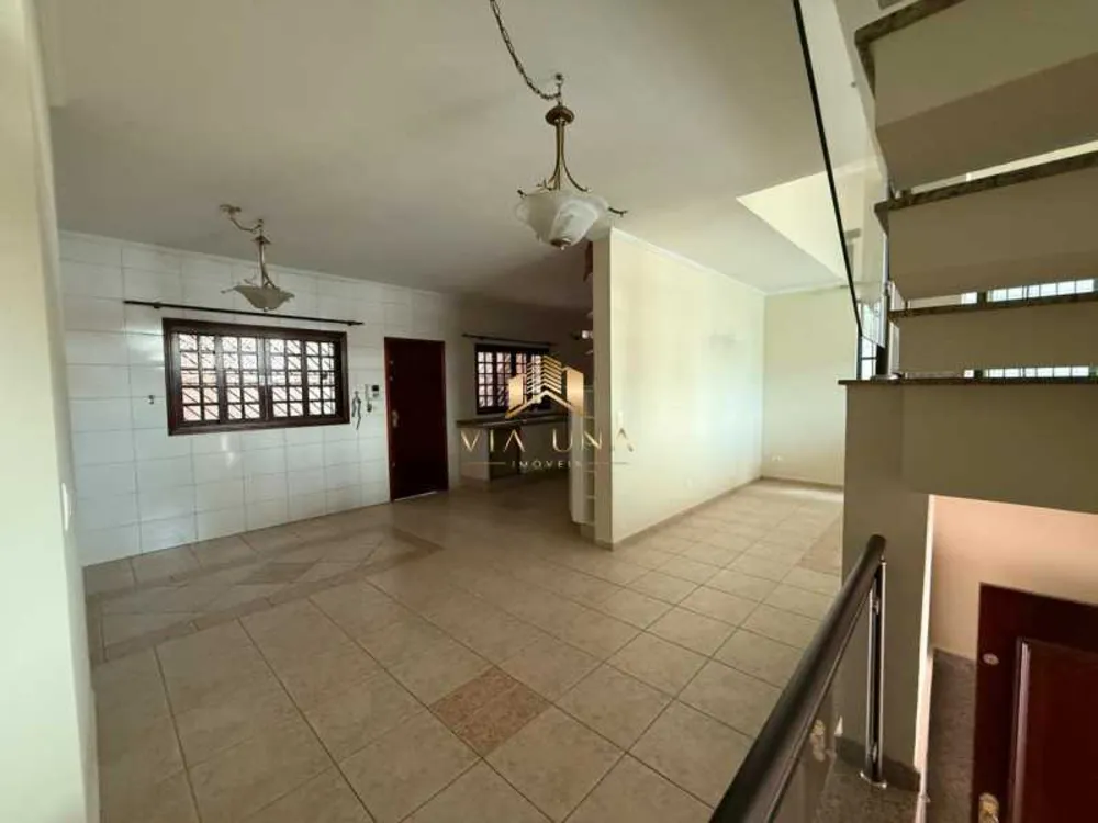 Casa, 4 quartos, 325 m² - Foto 1