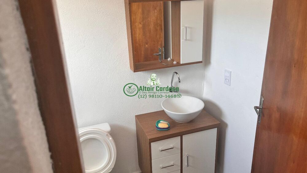 Casa de Condomínio à venda com 4 quartos, 242m² - Foto 3