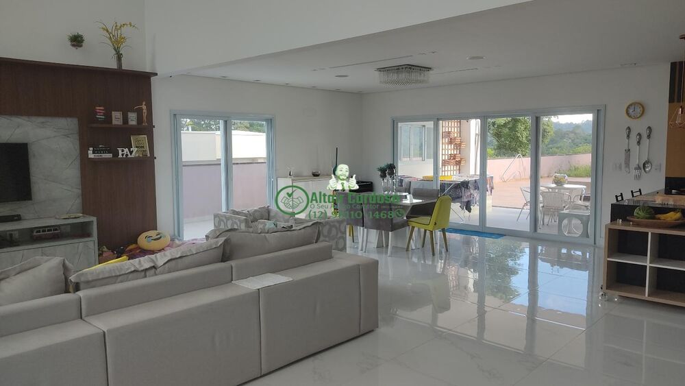 Casa à venda com 5 quartos, 580m² - Foto 1