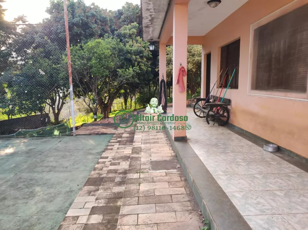 Chácara, 6 quartos, 2674 m² - Foto 1