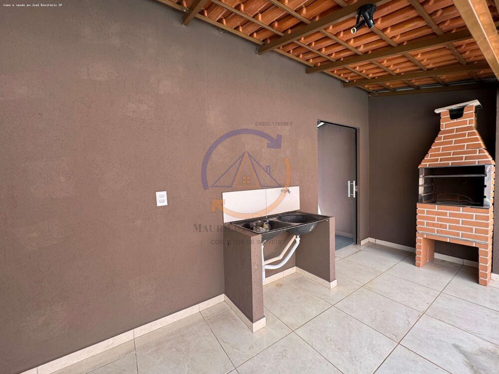 Casa à venda com 2 quartos, 200m² - Foto 9