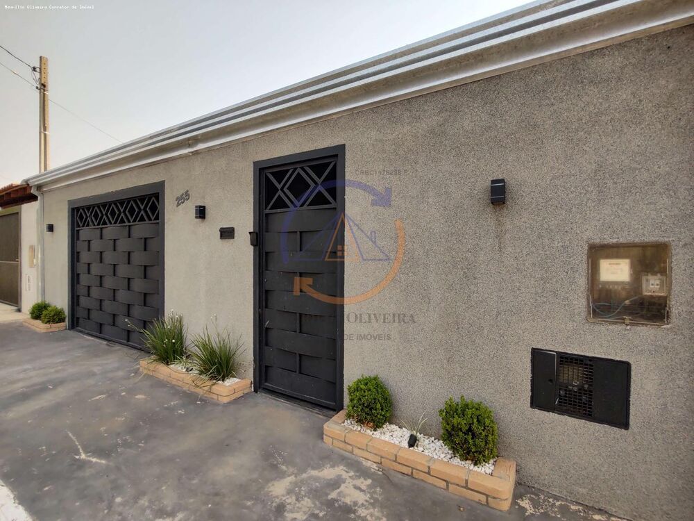 Casa à venda com 3 quartos, 200m² - Foto 1