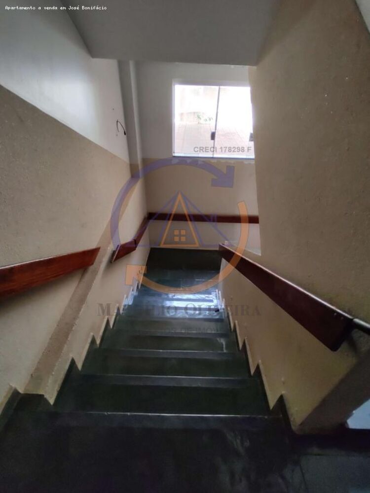 Apartamento à venda com 3 quartos - Foto 2