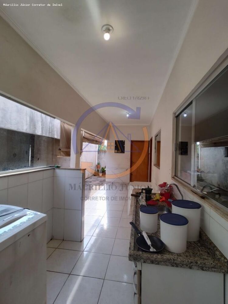 Casa à venda com 3 quartos, 456m² - Foto 3