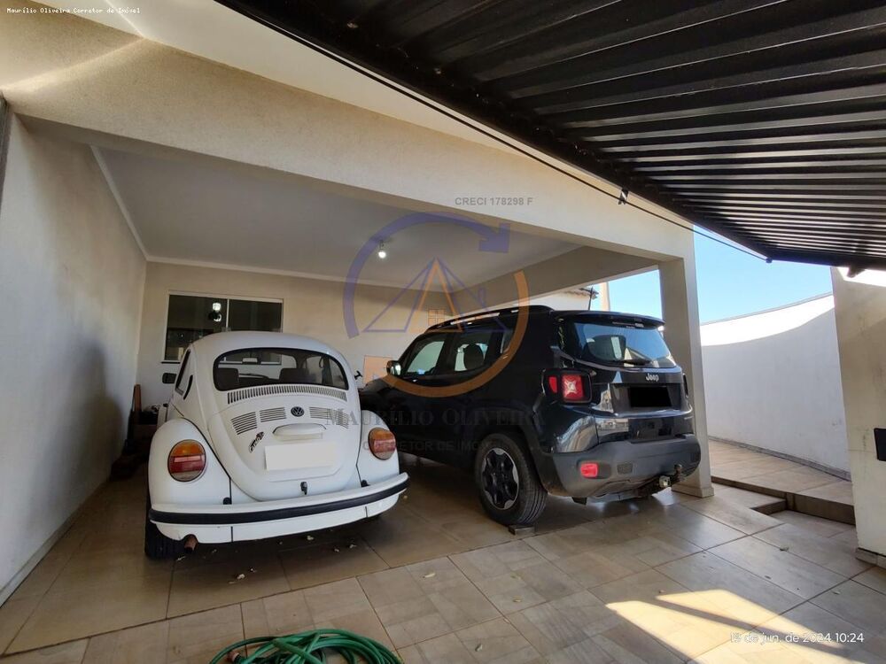 Casa à venda com 2 quartos, 222m² - Foto 2