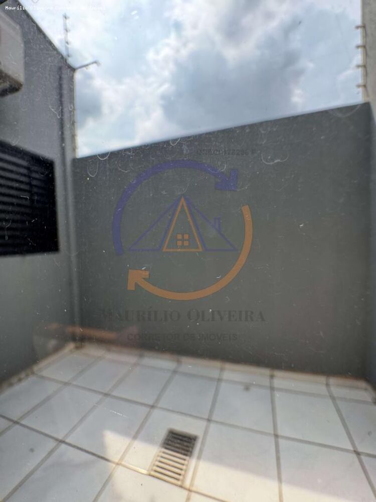 Casa à venda com 2 quartos, 271m² - Foto 3
