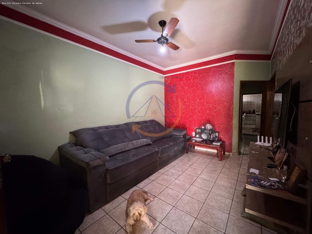 Casa à venda com 3 quartos, 129m² - Foto 3