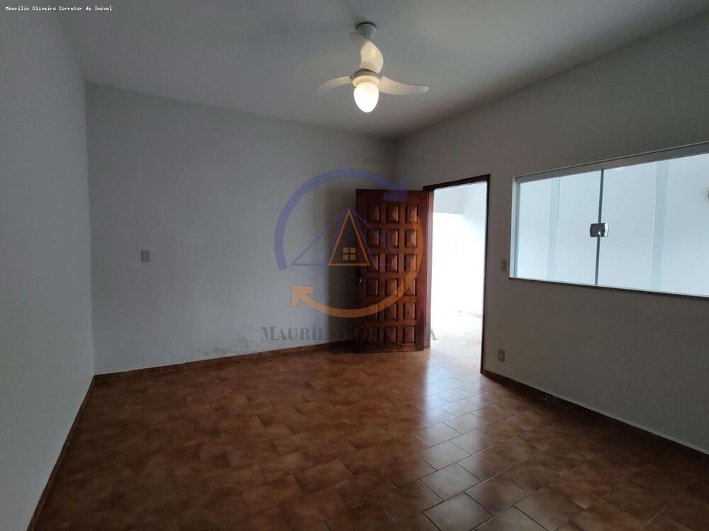 Casa à venda com 3 quartos, 288m² - Foto 7