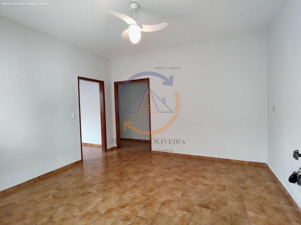 Casa à venda com 3 quartos, 288m² - Foto 5