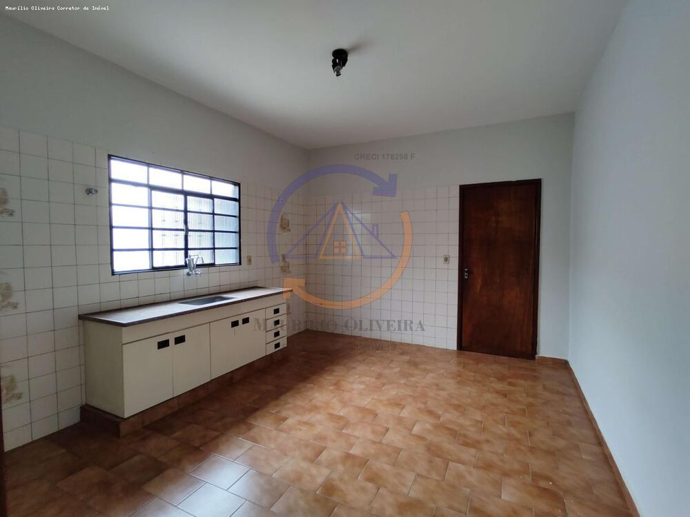 Casa à venda com 3 quartos, 288m² - Foto 8