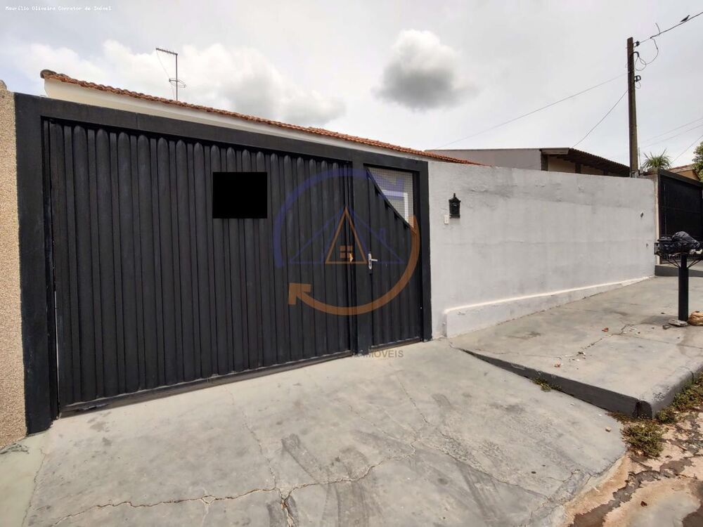 Casa à venda com 3 quartos, 288m² - Foto 2