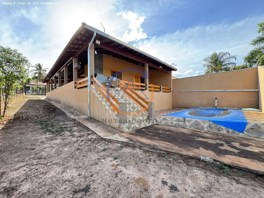 Chácara, 3 quartos, 1153 m² - Foto 1