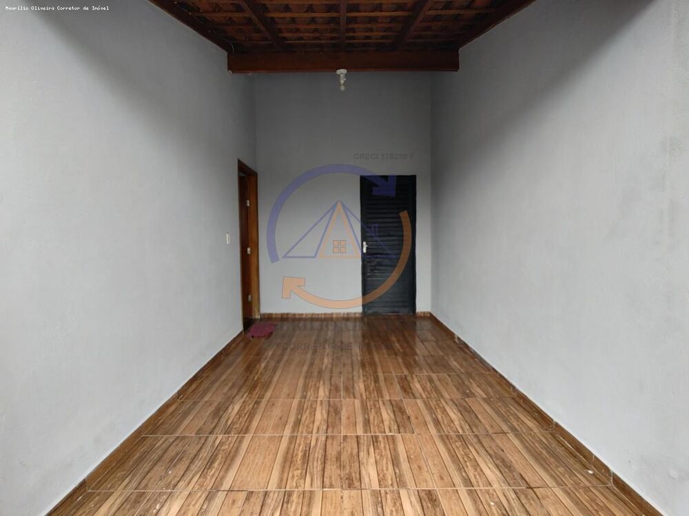 Casa à venda com 2 quartos, 242m² - Foto 4