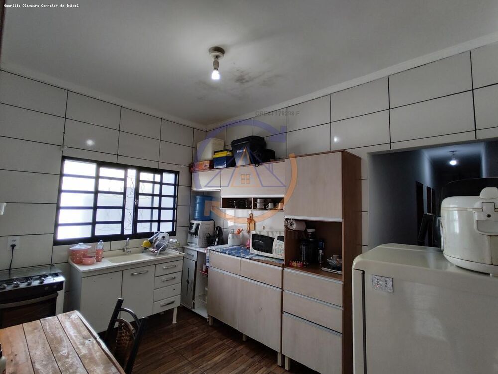 Casa à venda com 2 quartos, 242m² - Foto 11
