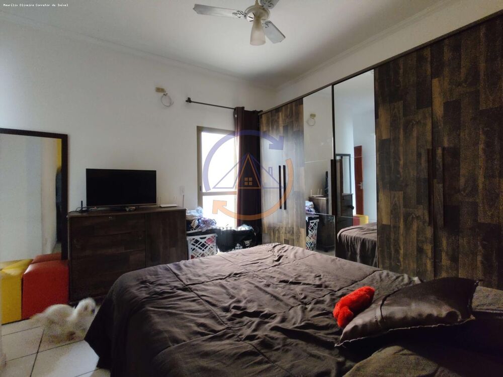Casa à venda com 3 quartos, 251m² - Foto 2
