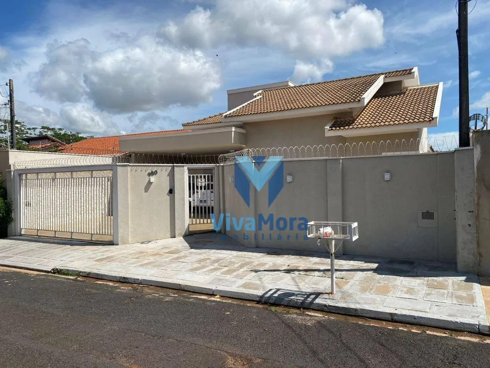Casa, 3 quartos, 250 m² - Foto 1