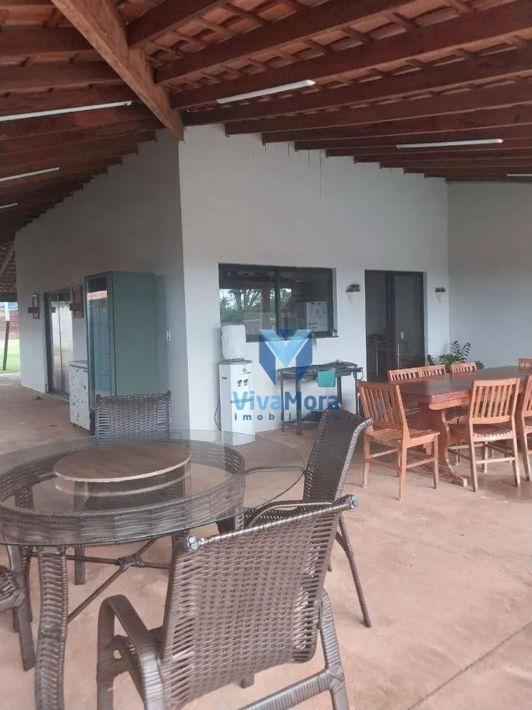 Chácara, 3 quartos, 1260 m² - Foto 1