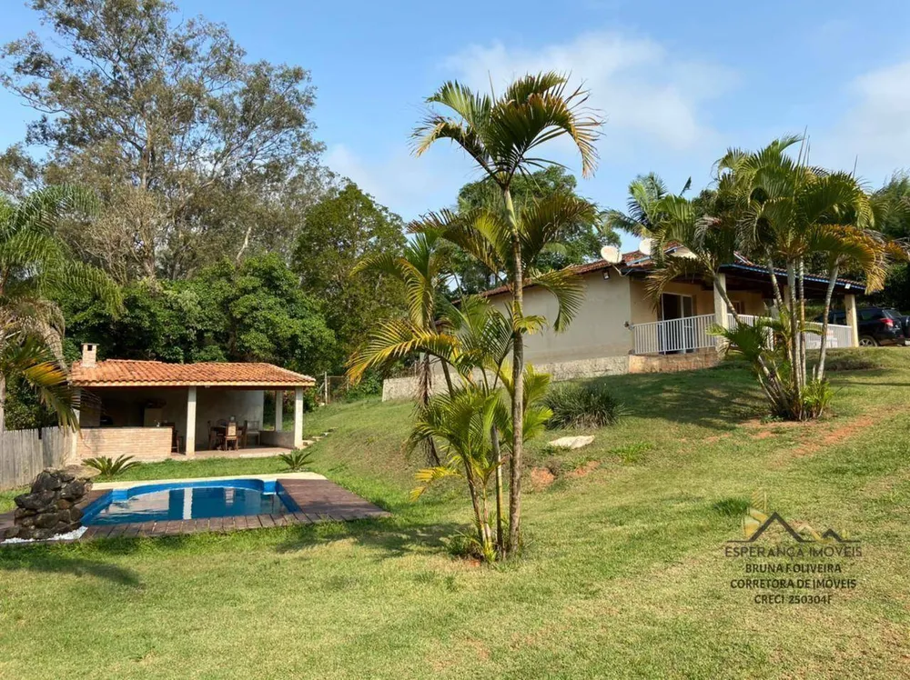 Chácara, 2 quartos, 2461 m² - Foto 1