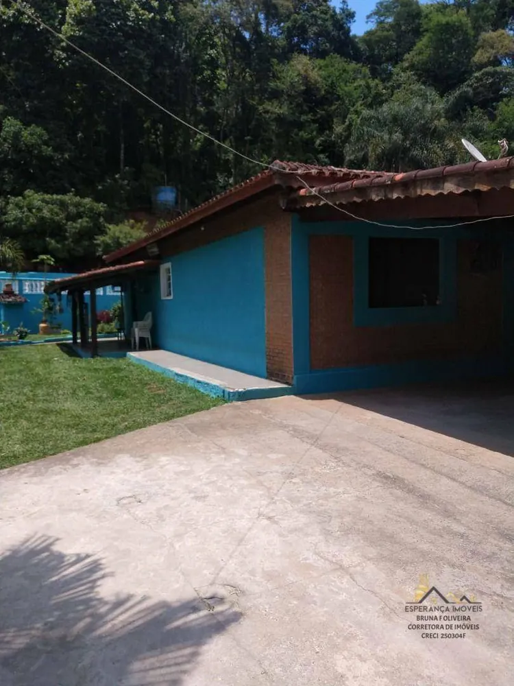 Chácara, 3 quartos, 1375 m² - Foto 1