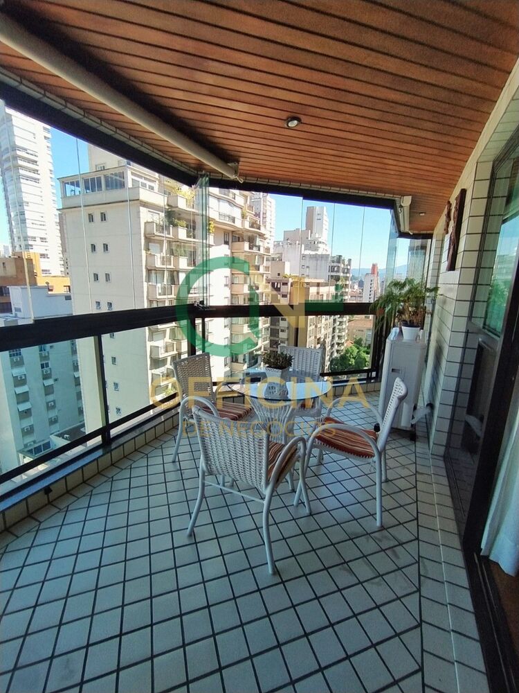 Apartamento, 3 quartos, 250 m² - Foto 2