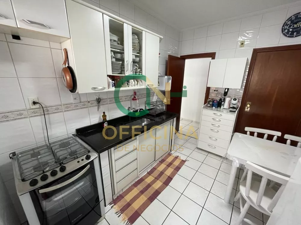 Apartamento à venda com 3 quartos, 120m² - Foto 4